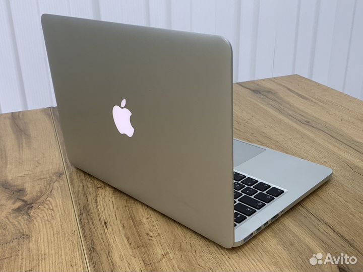 MacBook Pro 13 Retina i5/8/500 гб