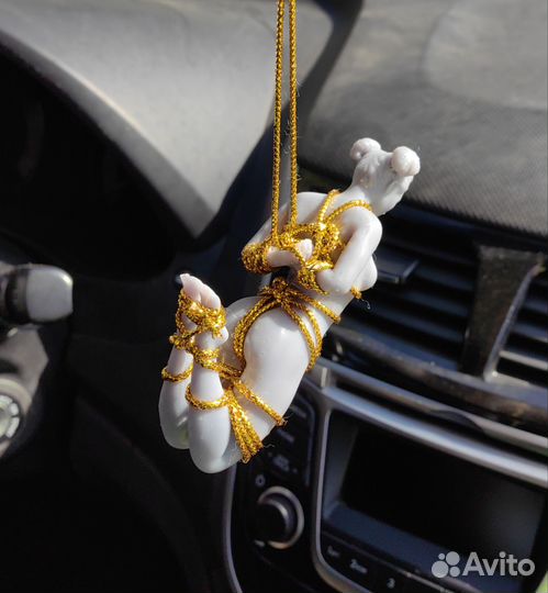 Девушка шибари фигурка подвеска в авто