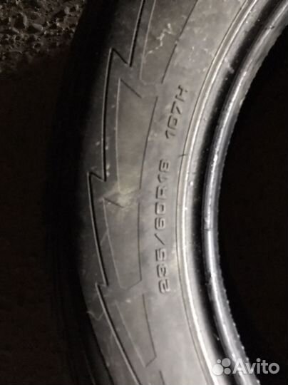 Goodyear UltraGrip 235/60 R18