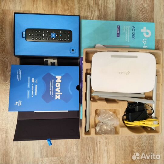 Роутер и приставка Дом. Ру