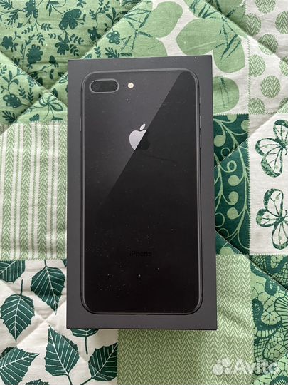 iPhone 8 Plus, 64 ГБ