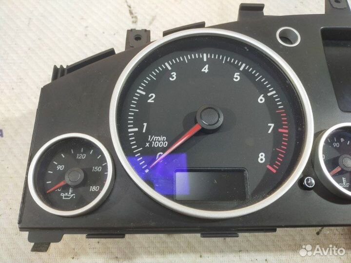 Панель приборов Volkswagen Touareg 1