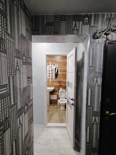 2-к. квартира, 43 м², 1/4 эт.