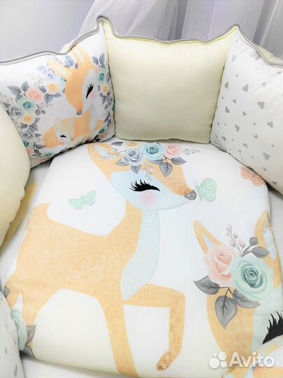 Комплект в детскую кроватку с бортиками