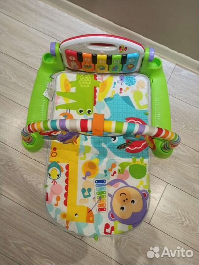 Развивающий коврик fisher price с пианино