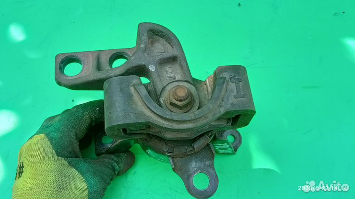 Опора двигателя правая для Mazda 323 (BA)