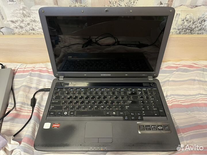 Ноутбук samsung r525