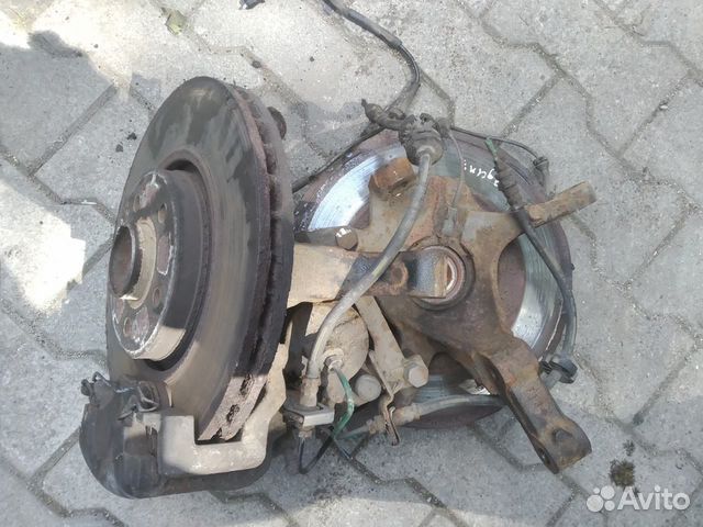 Ступицы передние Renault Laguna - 2 2.2 DCI 2003