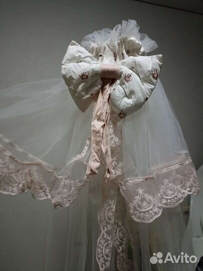 Балдахин в кроватку с держателем и наматрасник