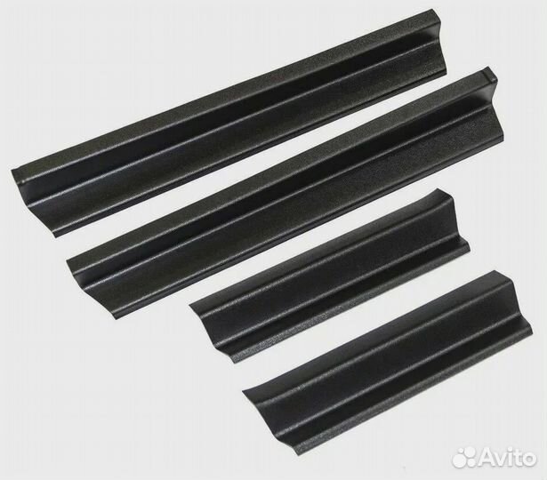 Накладки на пороги LADA Granta