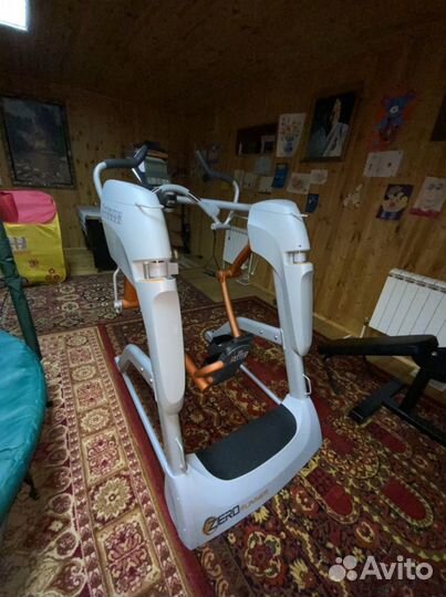 Эллиптический тренажер Octane Fitness Zero Runner