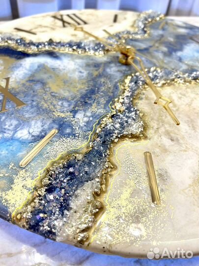 Часы настенные из эпоксидной смолы