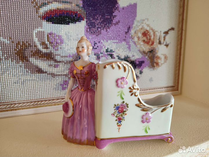 Статуэтка винтаж фарфор Англия