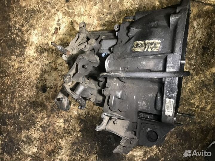 МКПП (механическая коробка переключения передач) R