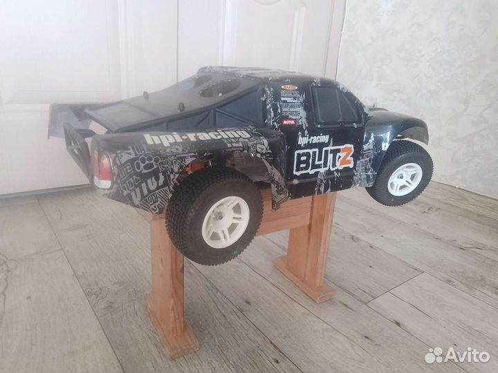 Радиоуправляемая модель HPI blitz