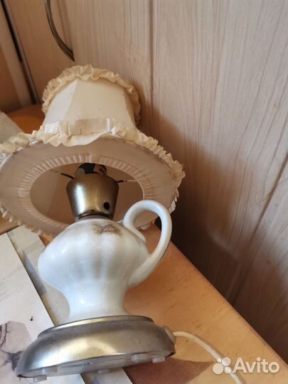 Настольный светильник