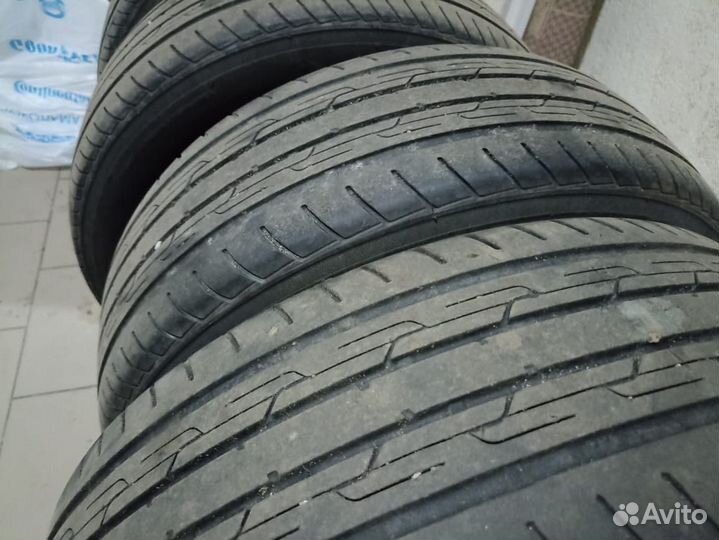 Triangle TR259 215/65 R16 102V