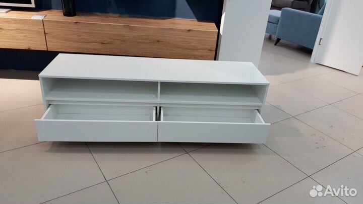 Тумба белая под TV 1,6м в наличии