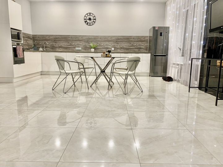 Дом 249,8 м² на участке 9 сот.