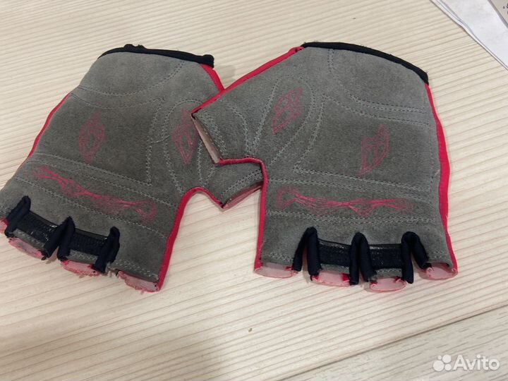 Перчатки для велосипеда