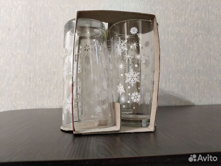 Набор стаканов с новогодним узором