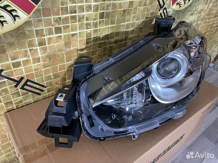 Фара левая на Mazda CX-5 KE новая оригинал галоген