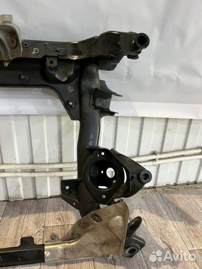 Подрамник передний Bmw X1 E84 N20 2010