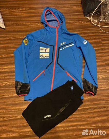 Ветрозащитный спортивный костюм KV+