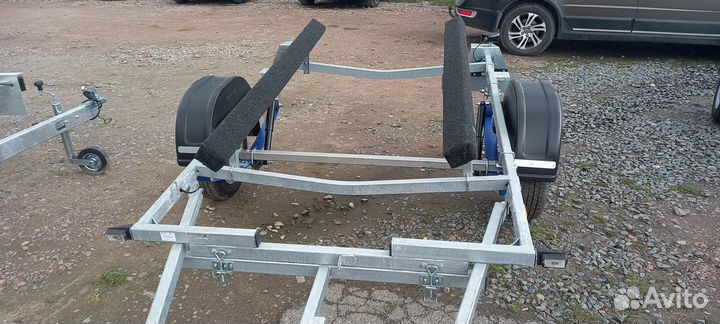 Прицеп для перевозки лодок до 4.8м самосвальный