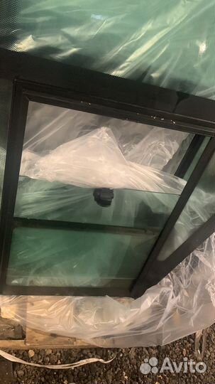 Стекло левое водит. с форточкой 1444*1301 next
