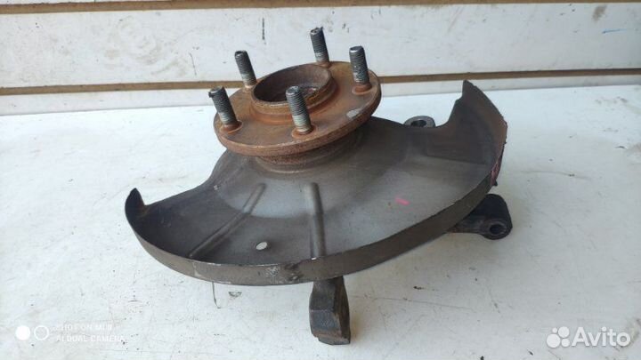 Кулак со ступицей передний левый Mazda Mpv LW L3