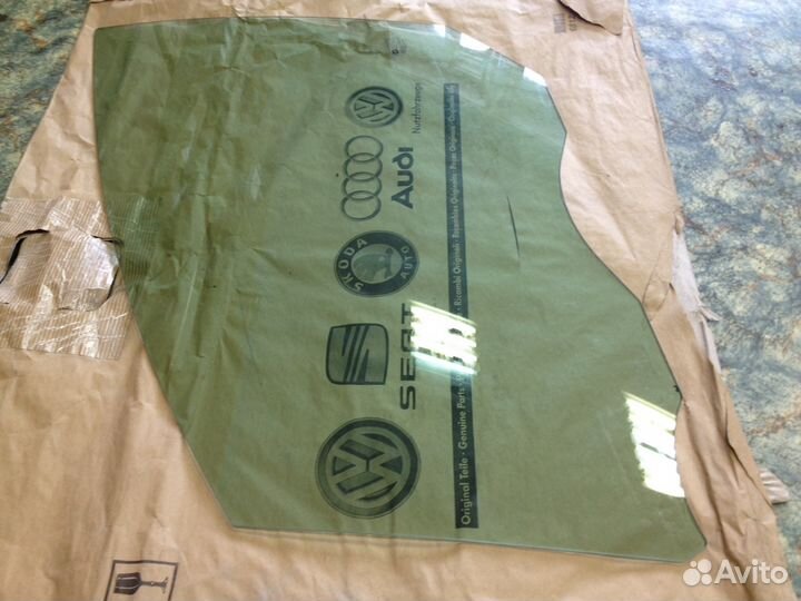 Стекло передней левой двери Opel Meriva B 2011