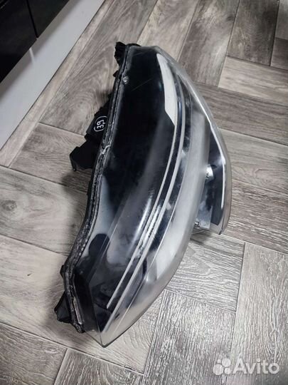 Фара Рено Аркана