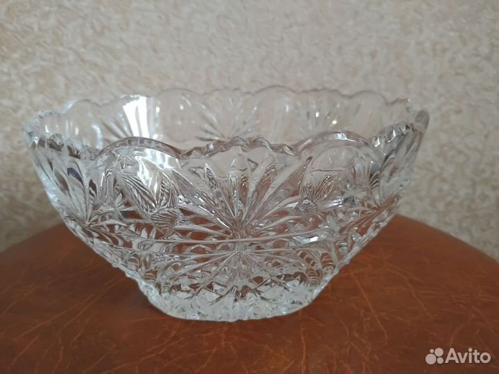 Ваза хрустальная