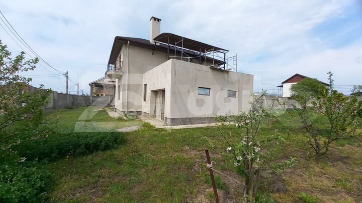 Дом 305,7 м² на участке 10 сот.