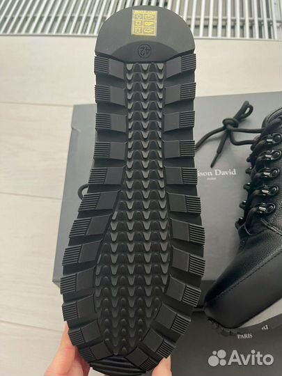 Кроссовки новые Maison David 42 размер - кожа