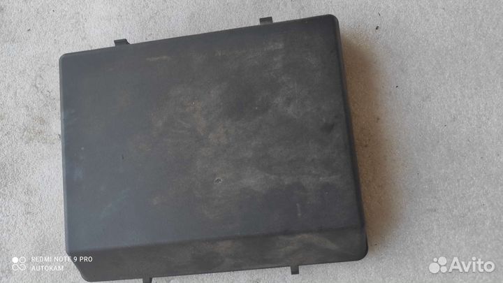 Крышка блока предохранителей BMW 5 e34