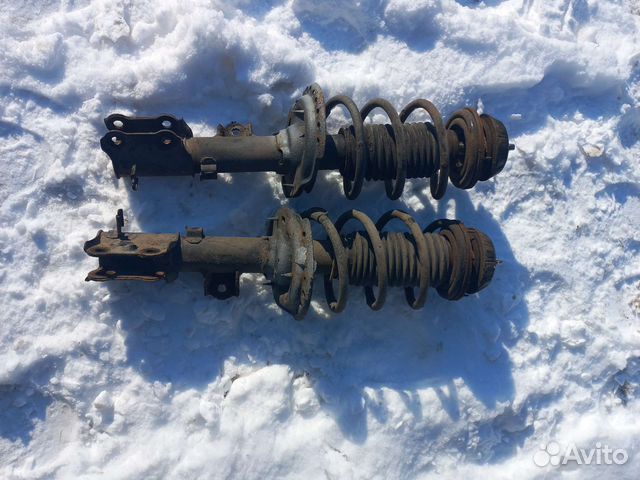 Кия Рио 3 передние стойки амортизатора