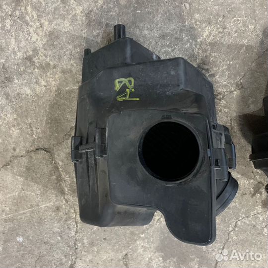 Корпус воздушного фильтра audi a8 d4 4.2 cdr