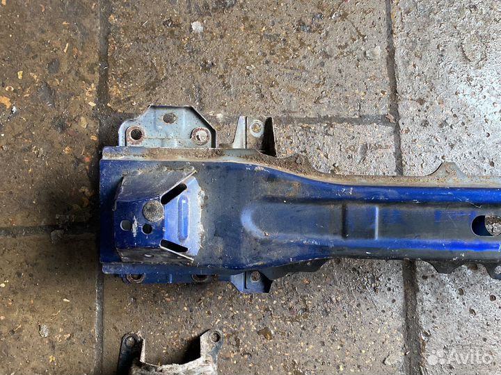 Усилитель переднего бампера Мазда 6GH