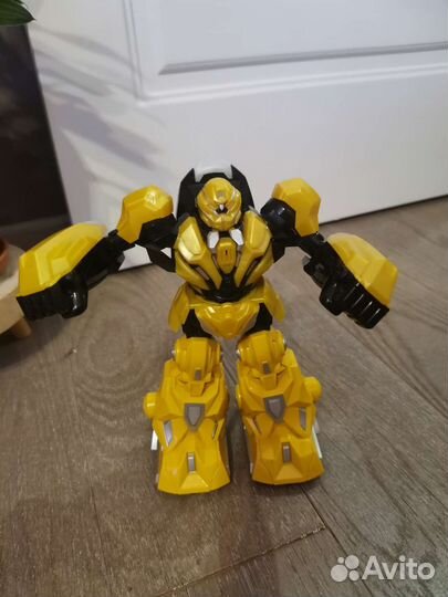 Робот и другие игрушки