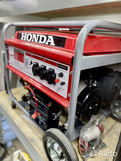 Бензиновый генератор Honda 6500E +колеса