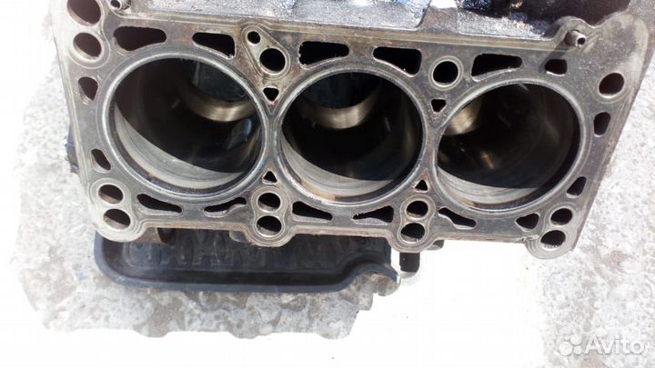 Блок цилиндров Audi A6 C5 2.5 TDI AKN