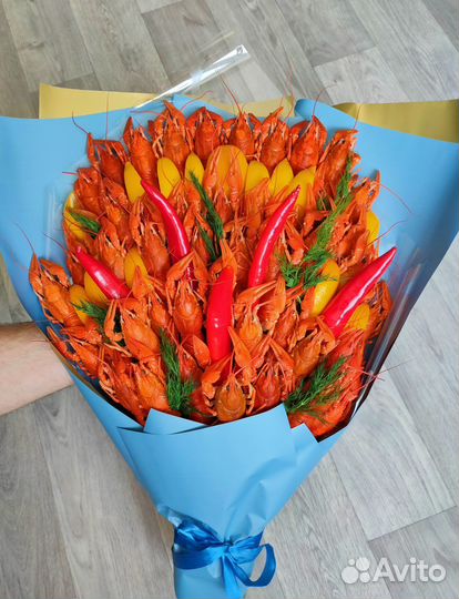 Букеты из свежесваренных раков