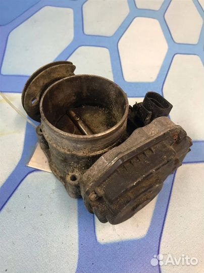 Дроссельная заслонка 078133063AK