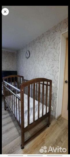 Детская кроватка с матрасом как новая