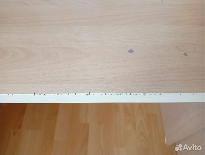 Стол письменный с полками