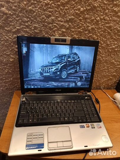 Ноутбук asus