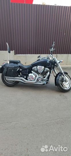 Продам Хонда VTX 1800 C