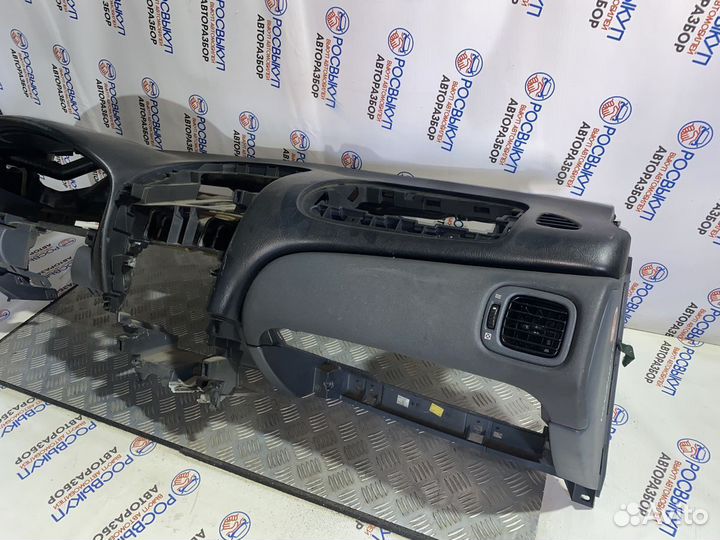 Торпедо Nissan Almera N16